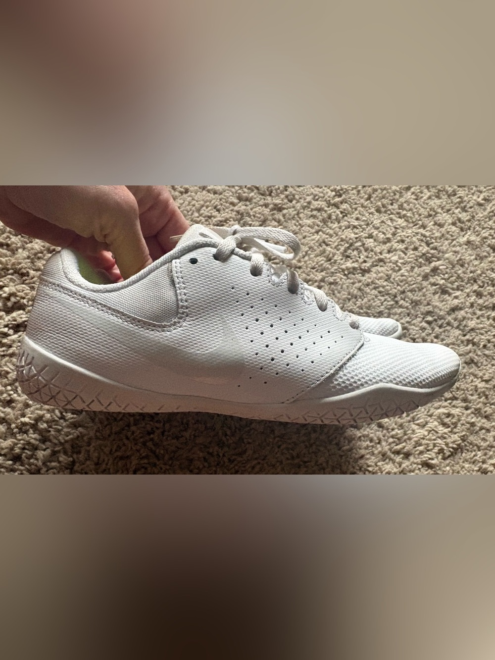 Women’s Cheer Sneakers size 6